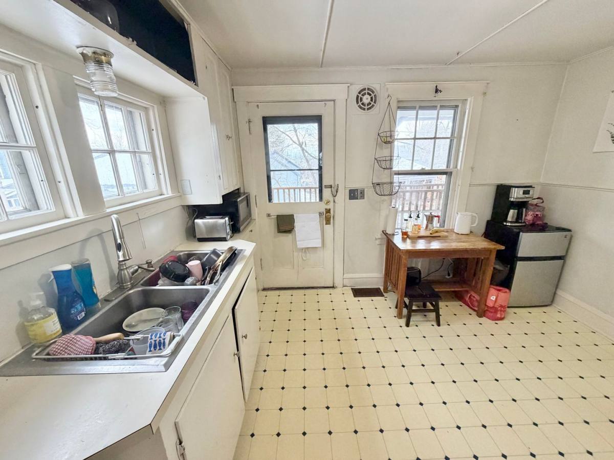 Apartment for rent at 281 S Winooski Ave, Burlington, VT 05401