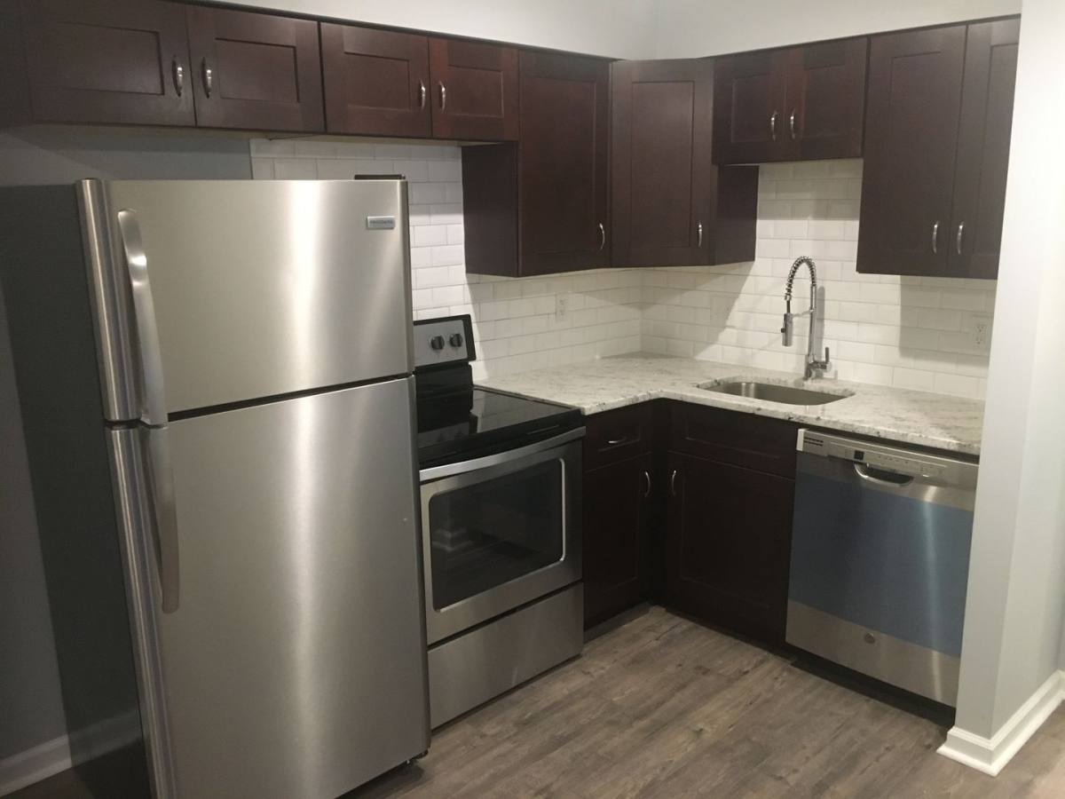 Apartment for rent at 1002 Parkvale Court, Covington, KY 41011