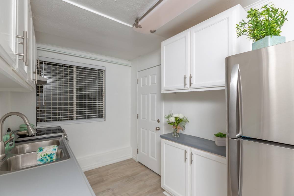 Apartment for rent at 1245 N Laurel Ave, Los Angeles, CA 90046