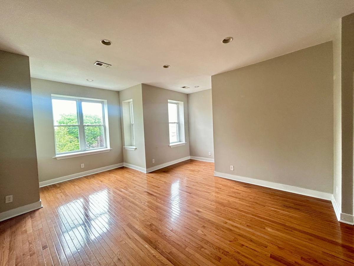 Apartment for rent at 1438 Fairmont St NW, Washington, DC 20009