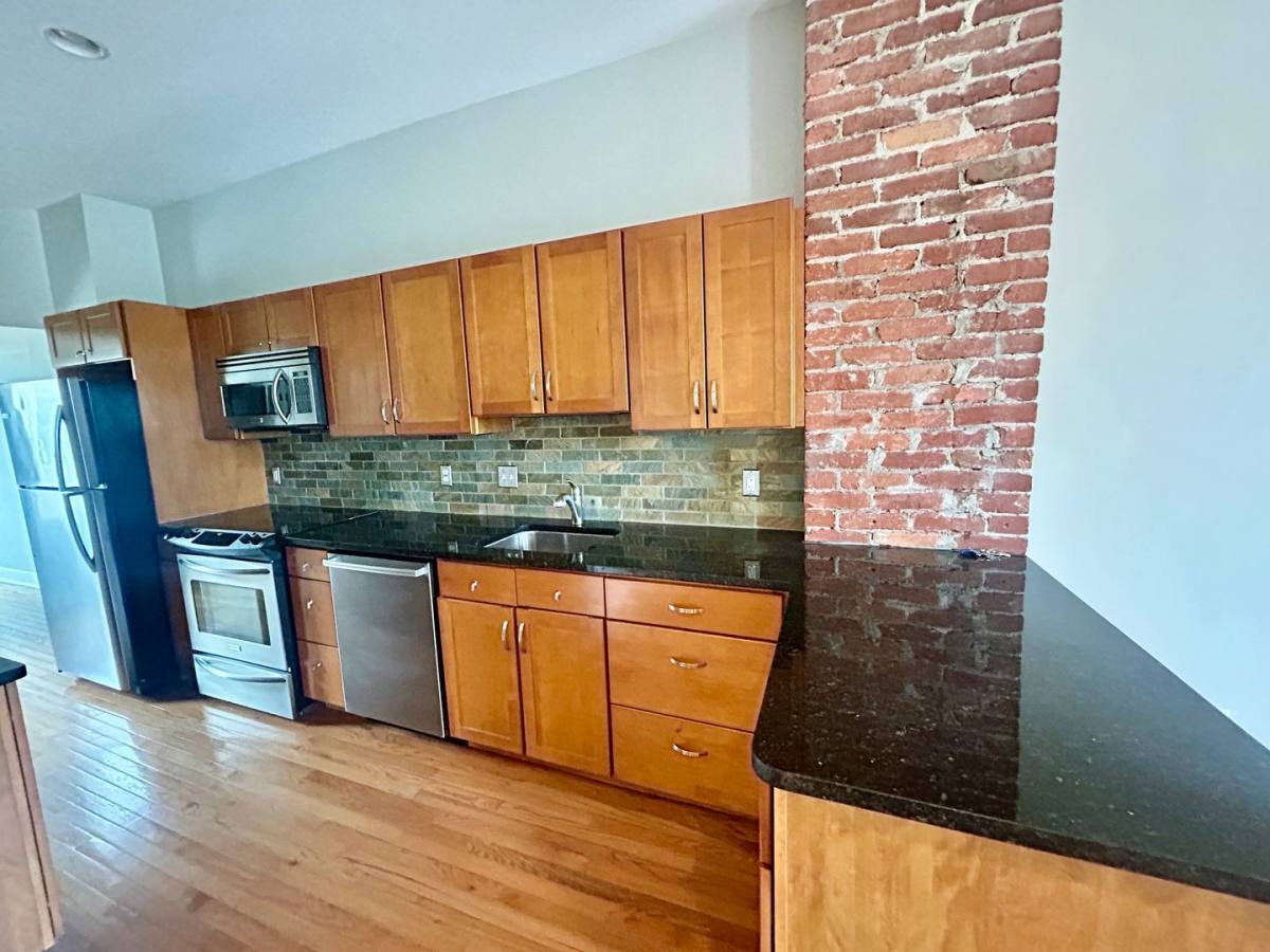 Apartment for rent at 1438 Fairmont St NW, Washington, DC 20009