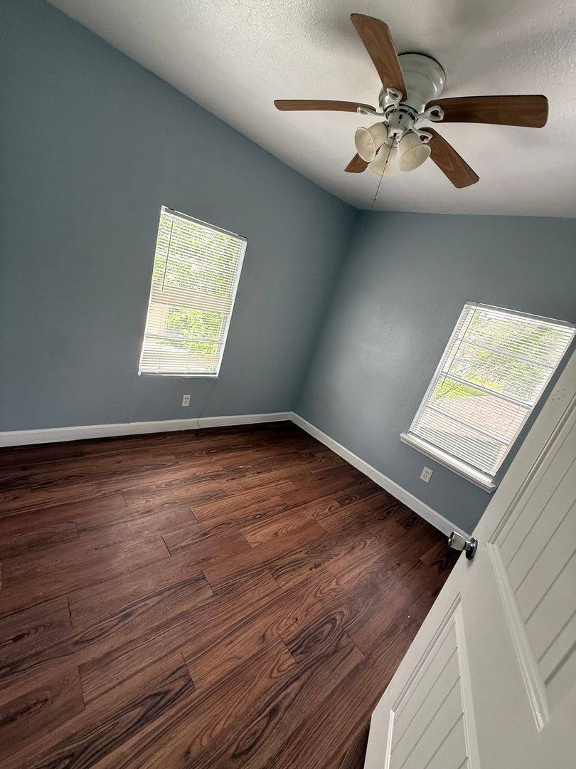3393 Linder St, Houston, TX 77026 - Apartment for Rent - Image 3