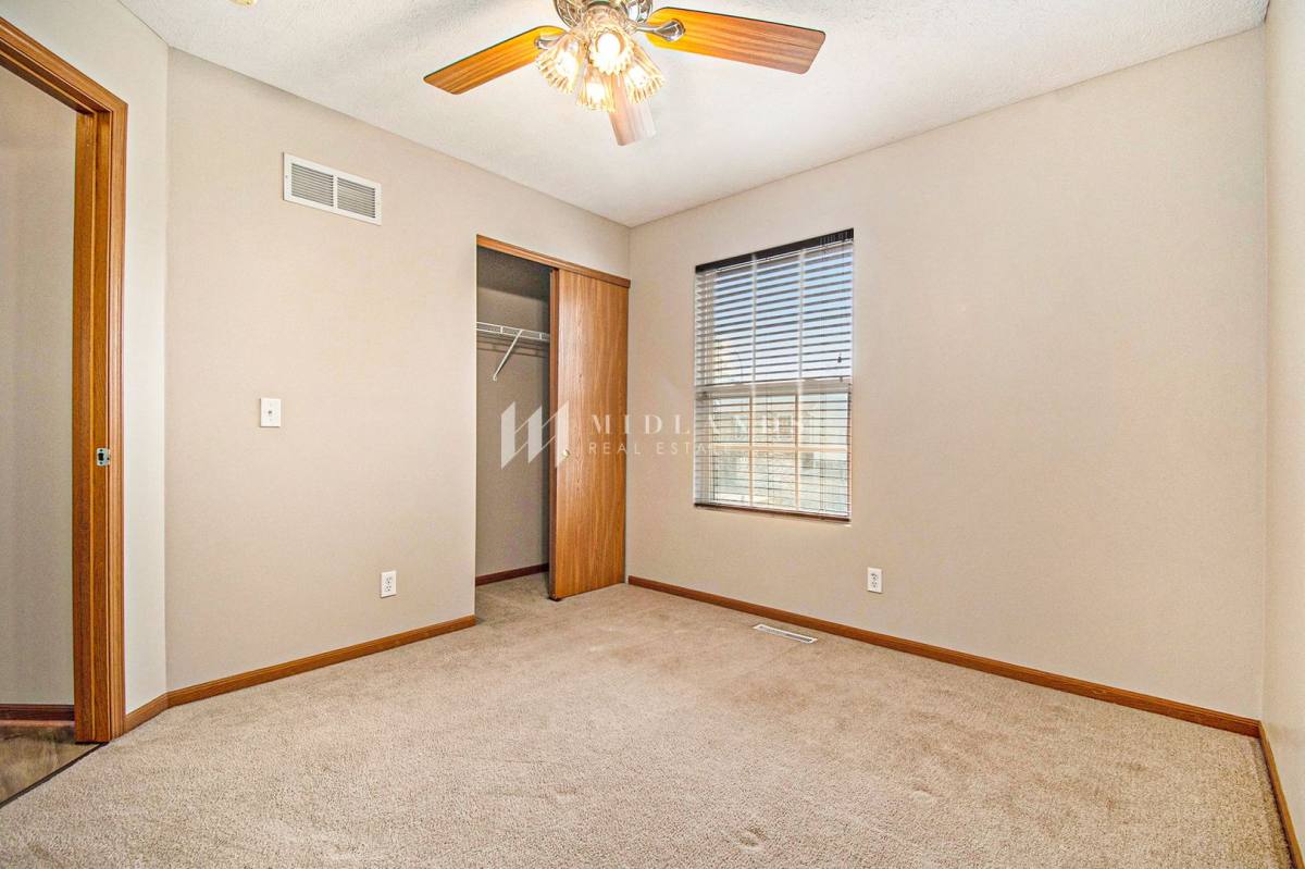 House for rent at 17854 Lillian St, Omaha, NE 68136