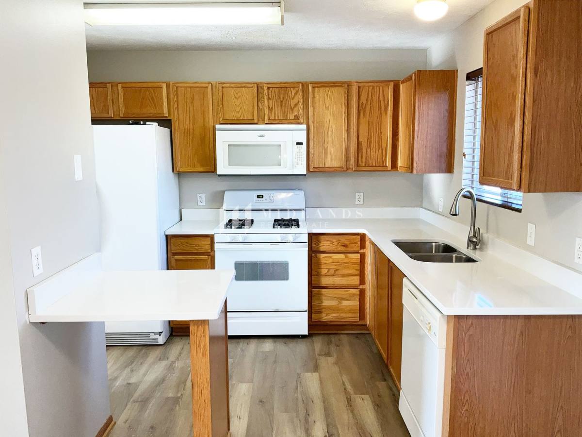 House for rent at 17854 Lillian St, Omaha, NE 68136
