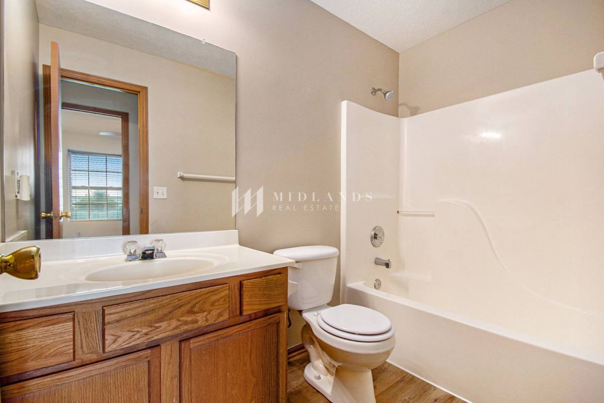 House for rent at 17854 Lillian St, Omaha, NE 68136
