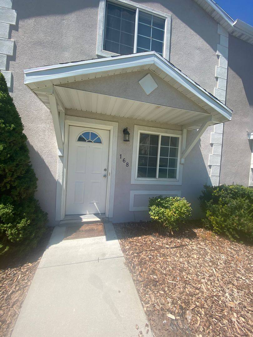 Townhouse for rent at 168 Coventry Place, Logan, UT 84341