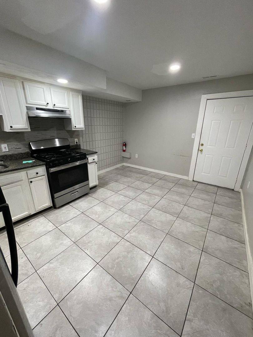 Apartment for rent at 76 Sherman Ave, New Haven, CT 06511