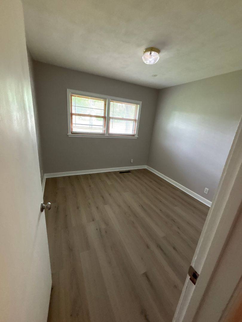 House for rent at 418 Wheelock Parkway W, Saint Paul, MN 55117