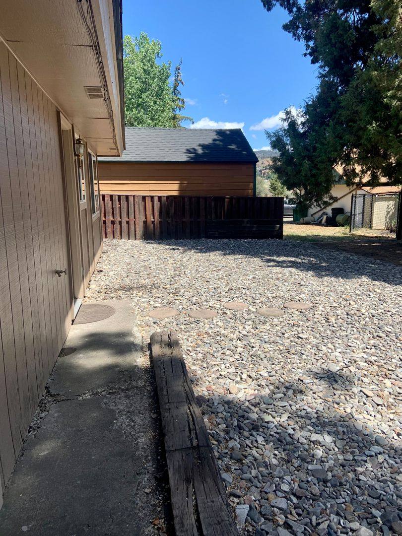 House for rent at 1827 Worden, Klamath Falls, OR 97601