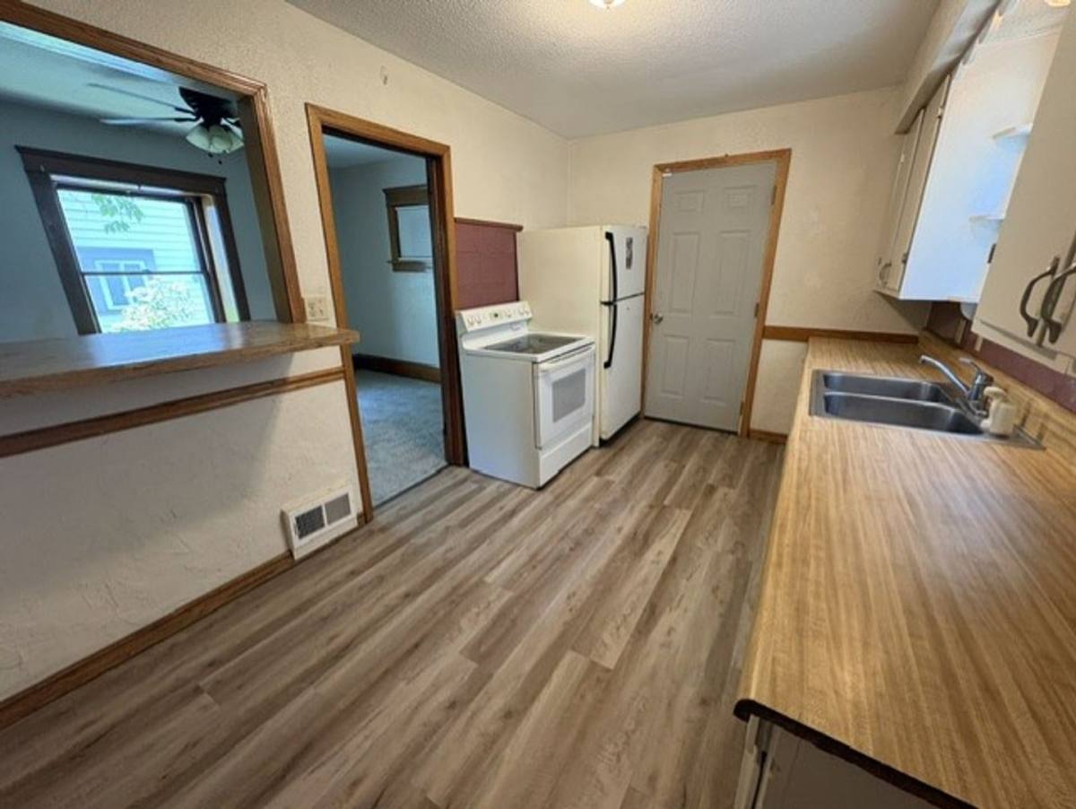 House for rent at 1005 Florida Ave, Akron, OH 44314