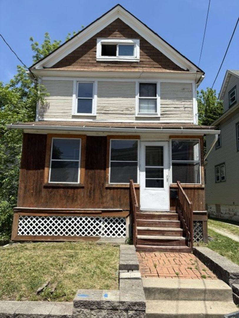 House for rent at 1005 Florida Ave, Akron, OH 44314