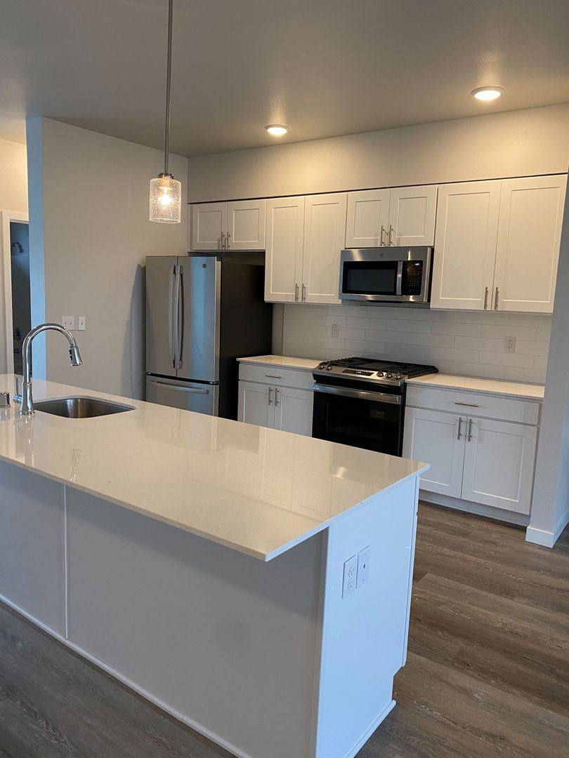 Townhouse for rent at 3705 Wildspitz Lane SE E, Lacey, WA 98503