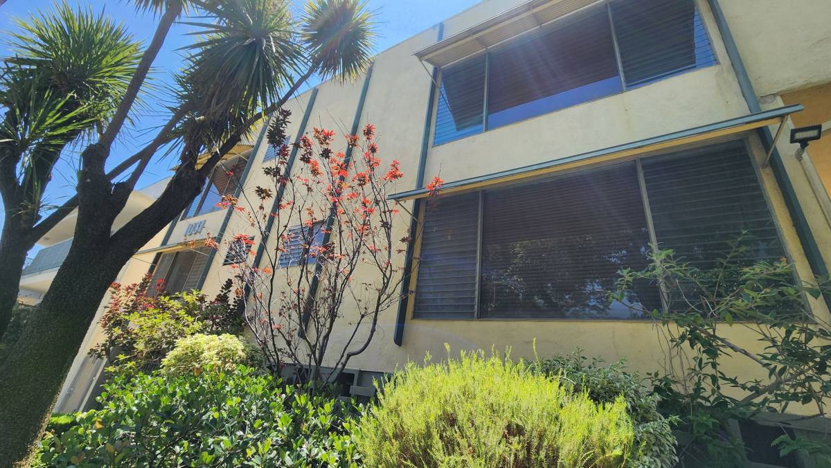 Apartment for rent at 1031-1037 N Ogden Dr, Los Angeles, CA 90046