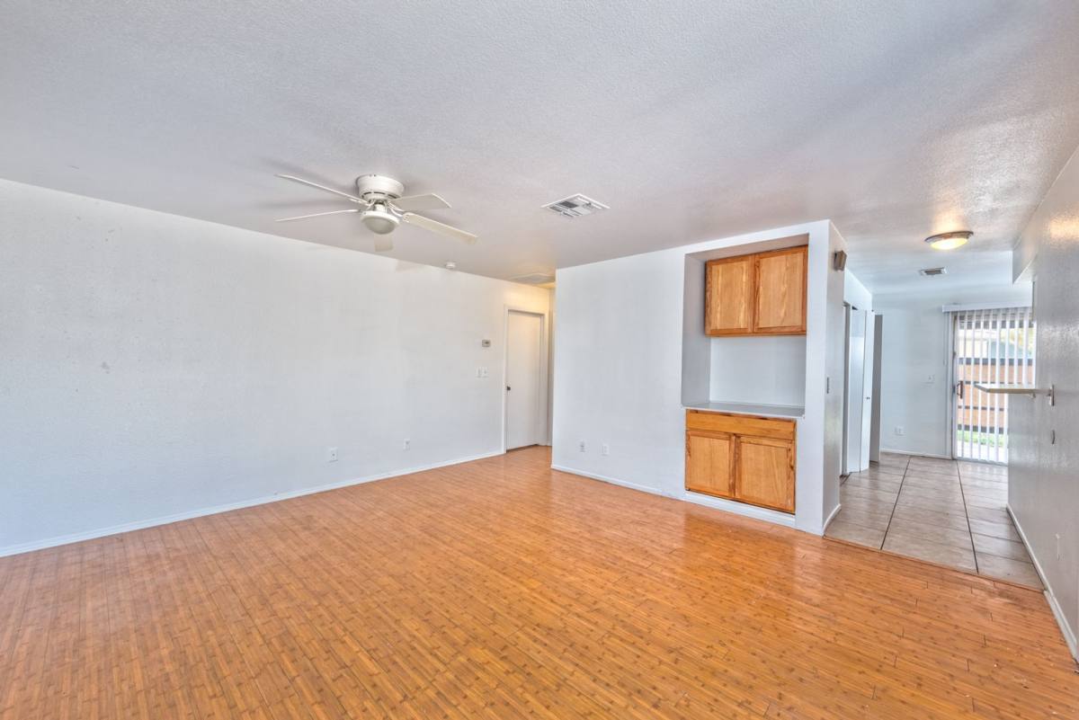 Townhouse for rent at 277 N Lamb Blvd, Las Vegas, NV 89110