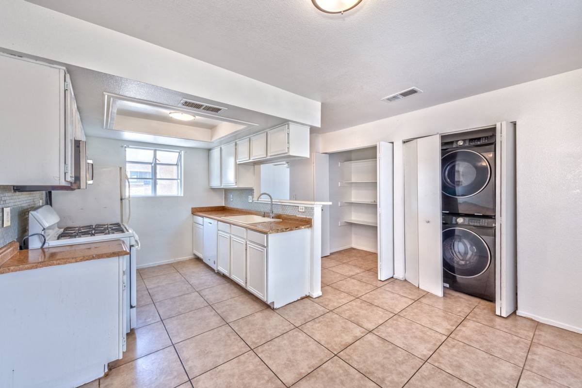 Townhouse for rent at 277 N Lamb Blvd, Las Vegas, NV 89110