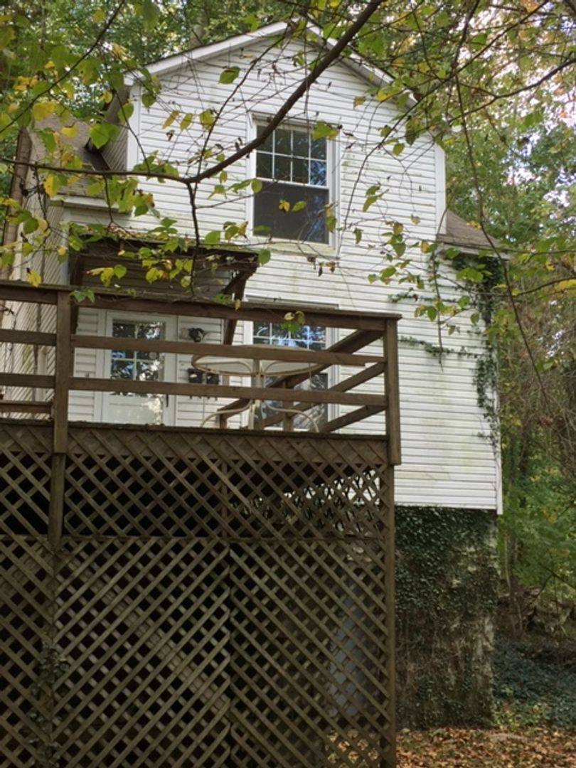 Apartment for rent at 1916 Sulgrave Ave, Baltimore, MD 21209