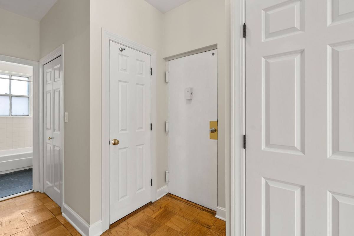 Apartment for rent at 21 Bowdoin St #2C, Boston, MA 02114