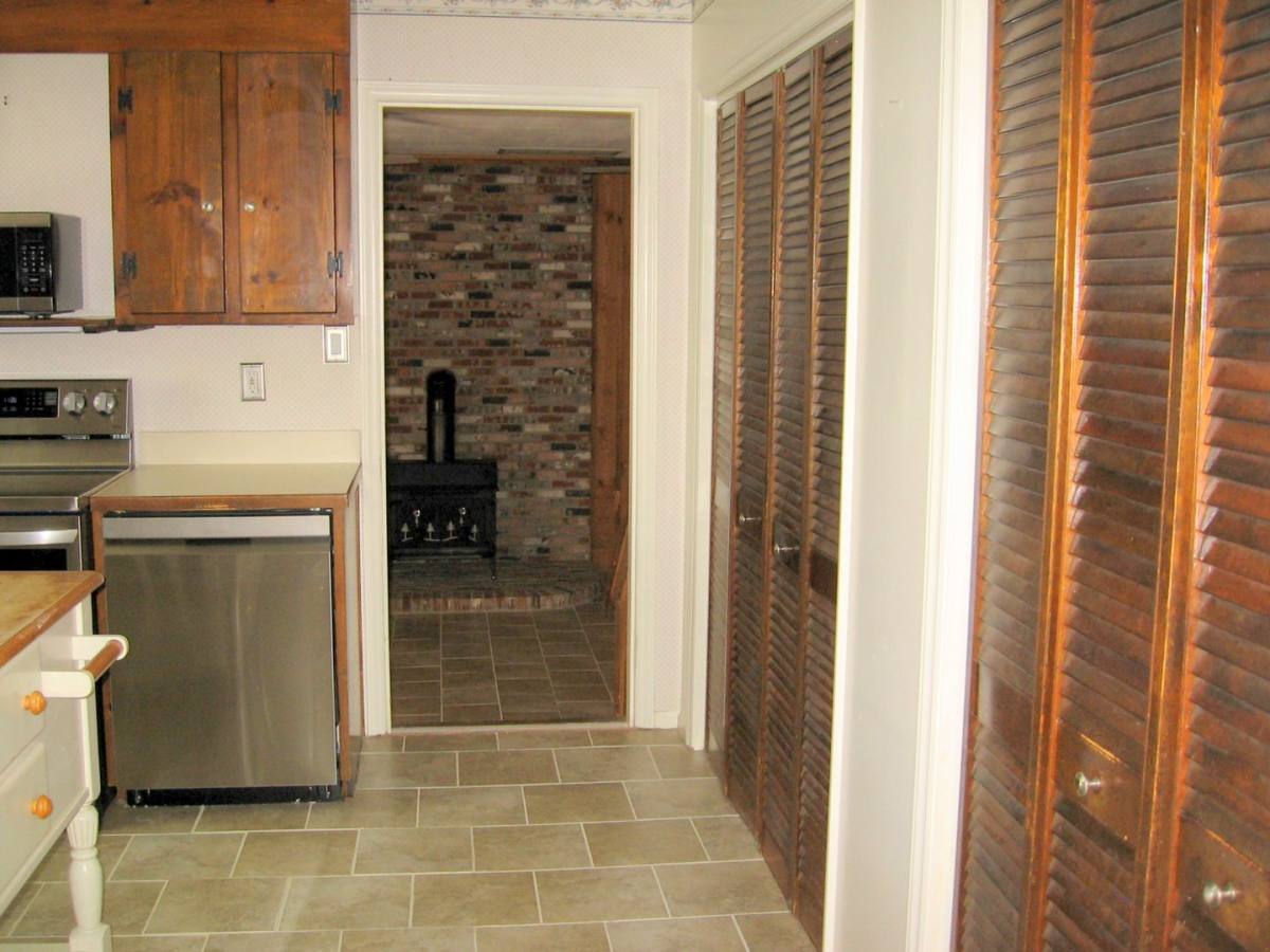 House for rent at 32 Riverside Dr, Smithfield, VA 23430