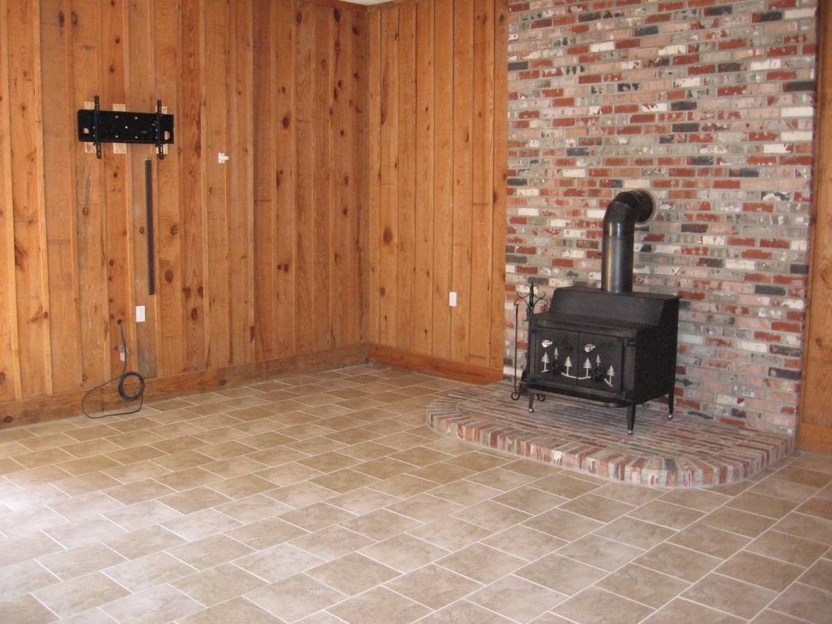 House for rent at 32 Riverside Dr, Smithfield, VA 23430
