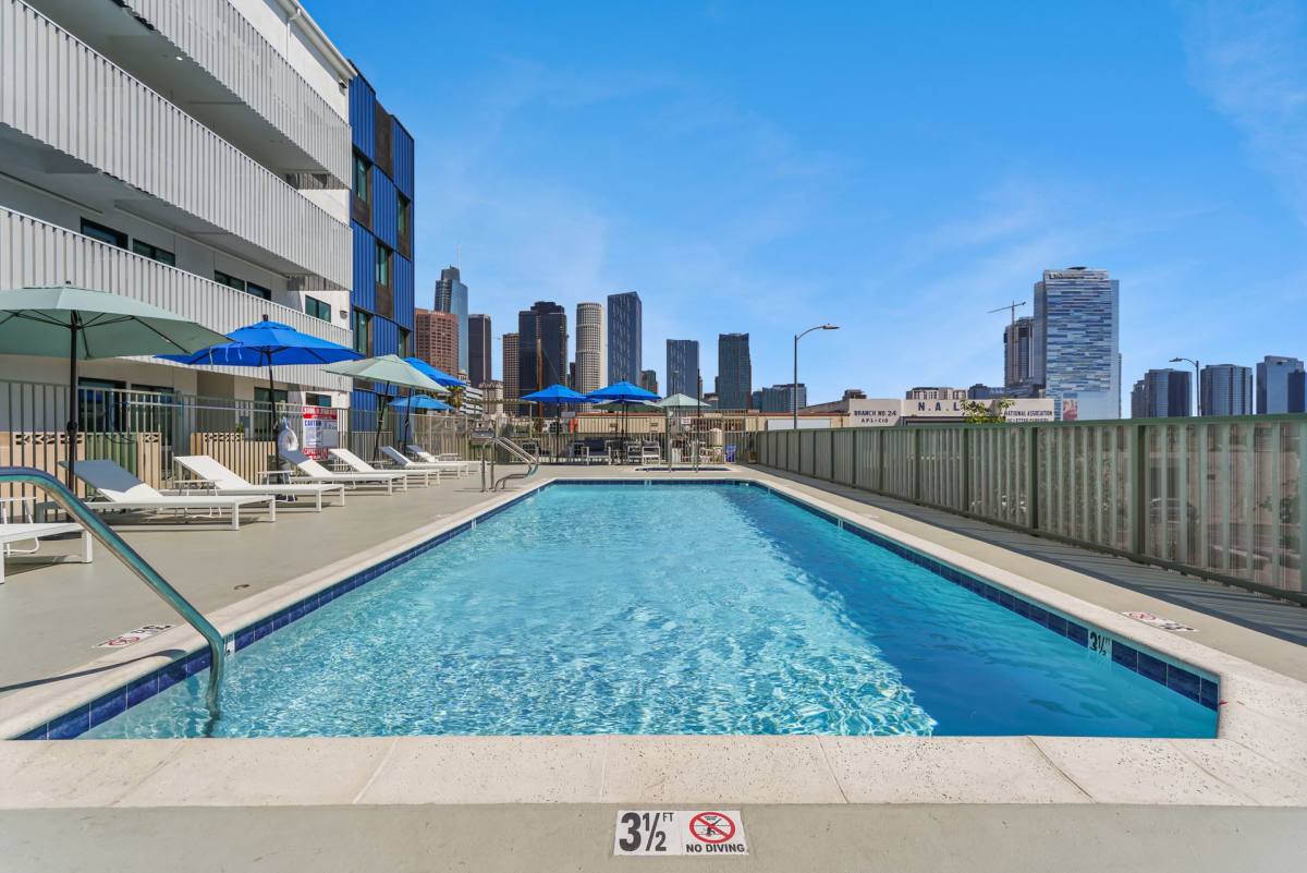 Apartment for rent at 751 Valencia St, Los Angeles, CA 90017