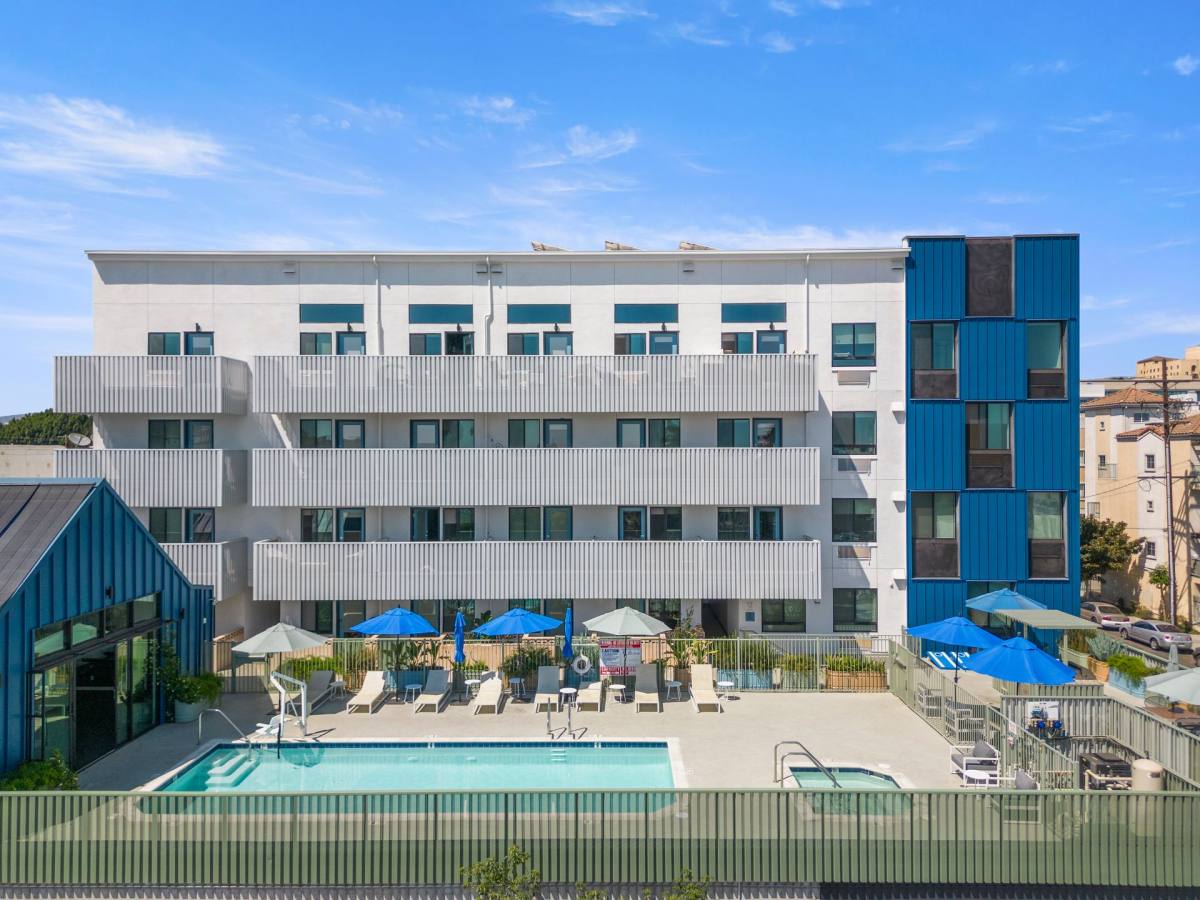 Apartment for rent at 751 Valencia St, Los Angeles, CA 90017