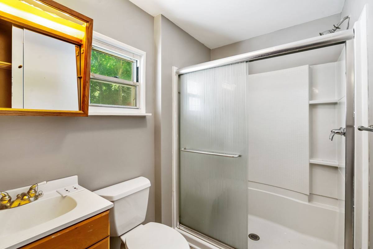 House for rent at 1231 Adon St, Pittsburgh, PA 15204