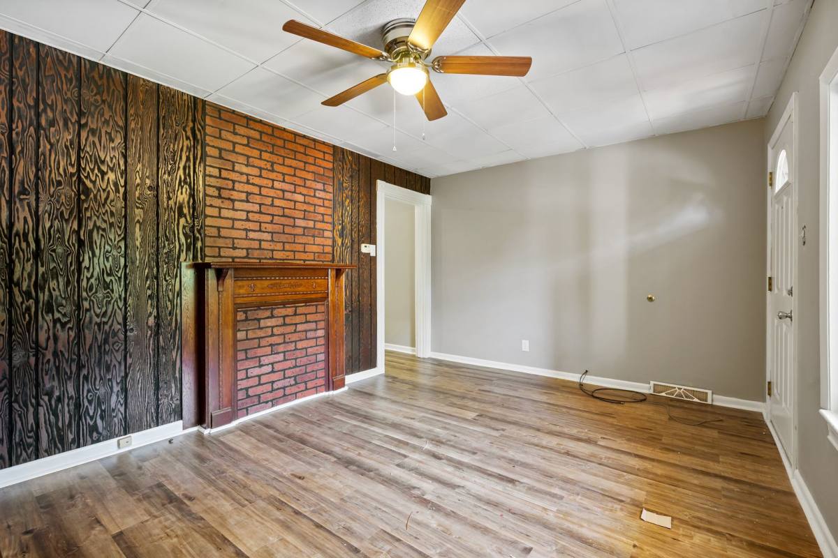 House for rent at 1231 Adon St, Pittsburgh, PA 15204
