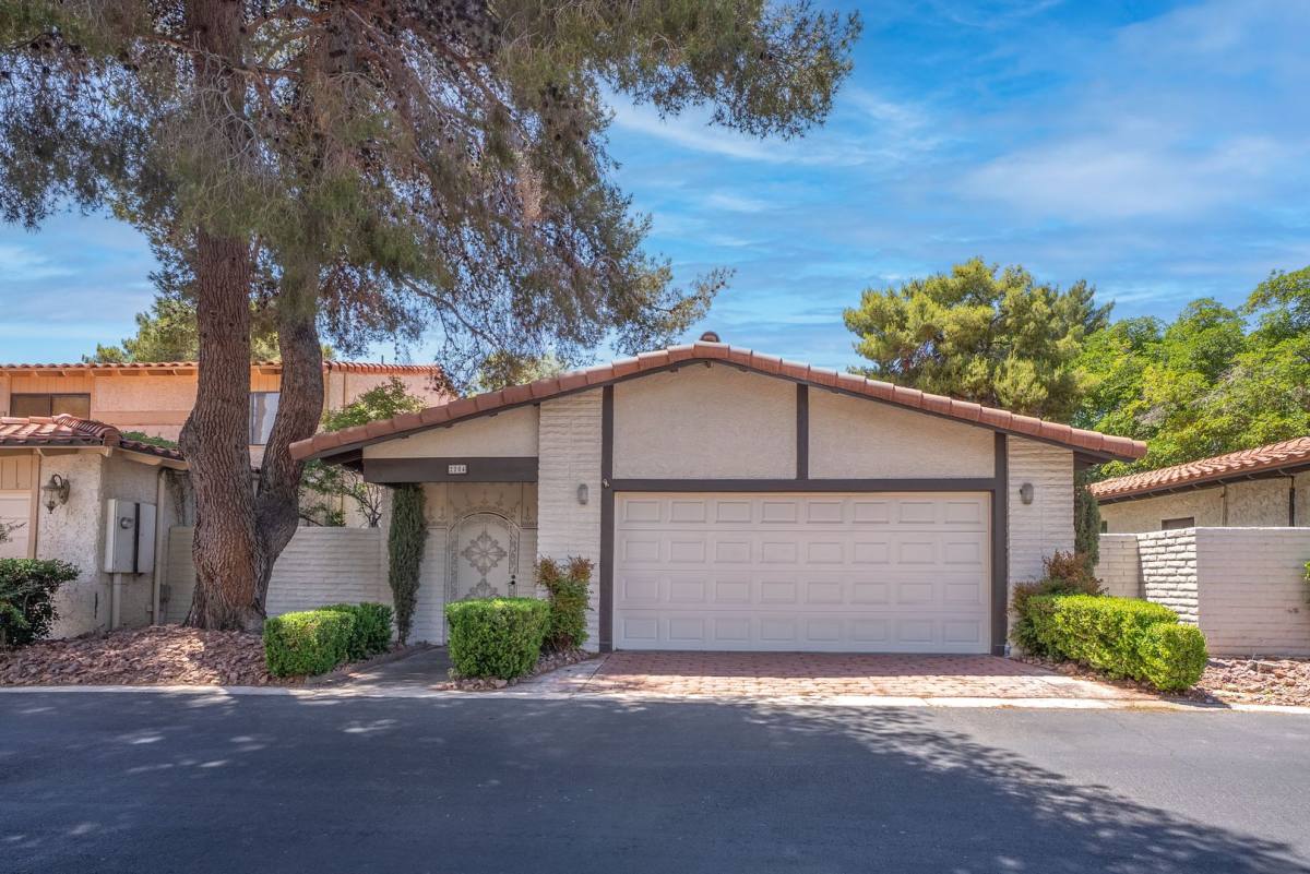 House for rent at 2204 Plaza Del Robles, Las Vegas, NV 89102