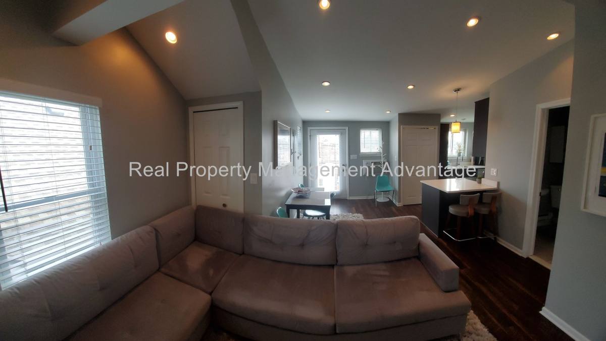 Apartment for rent at 340 E Cambourne St, Ferndale, MI 48220