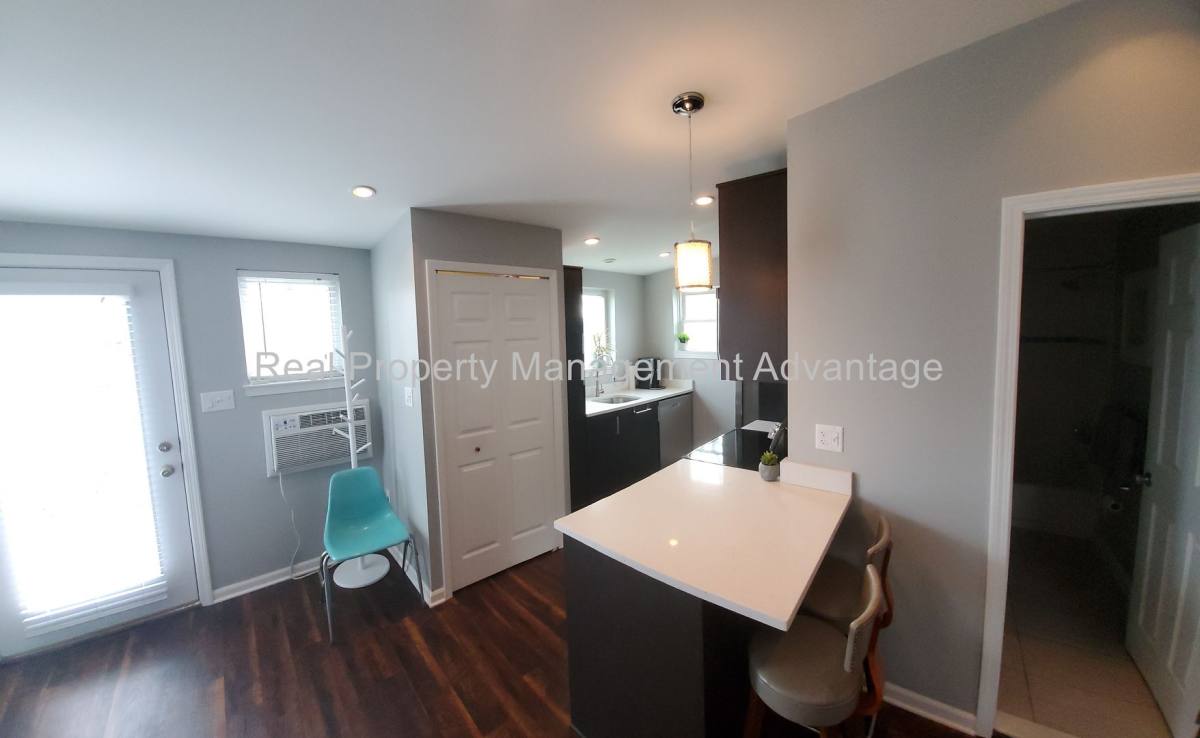 Apartment for rent at 340 E Cambourne St, Ferndale, MI 48220