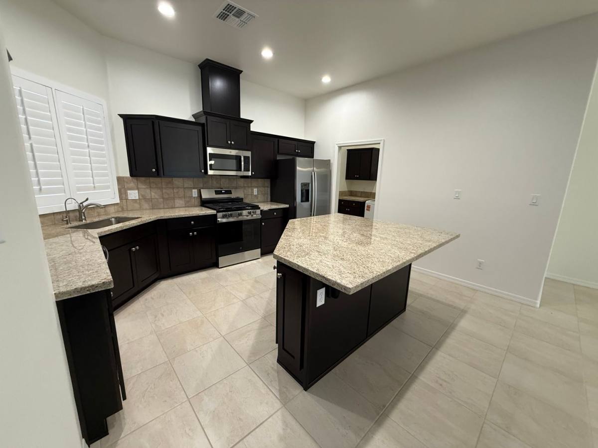 House for rent at 3383 W 36th Place, Yuma, AZ 85365