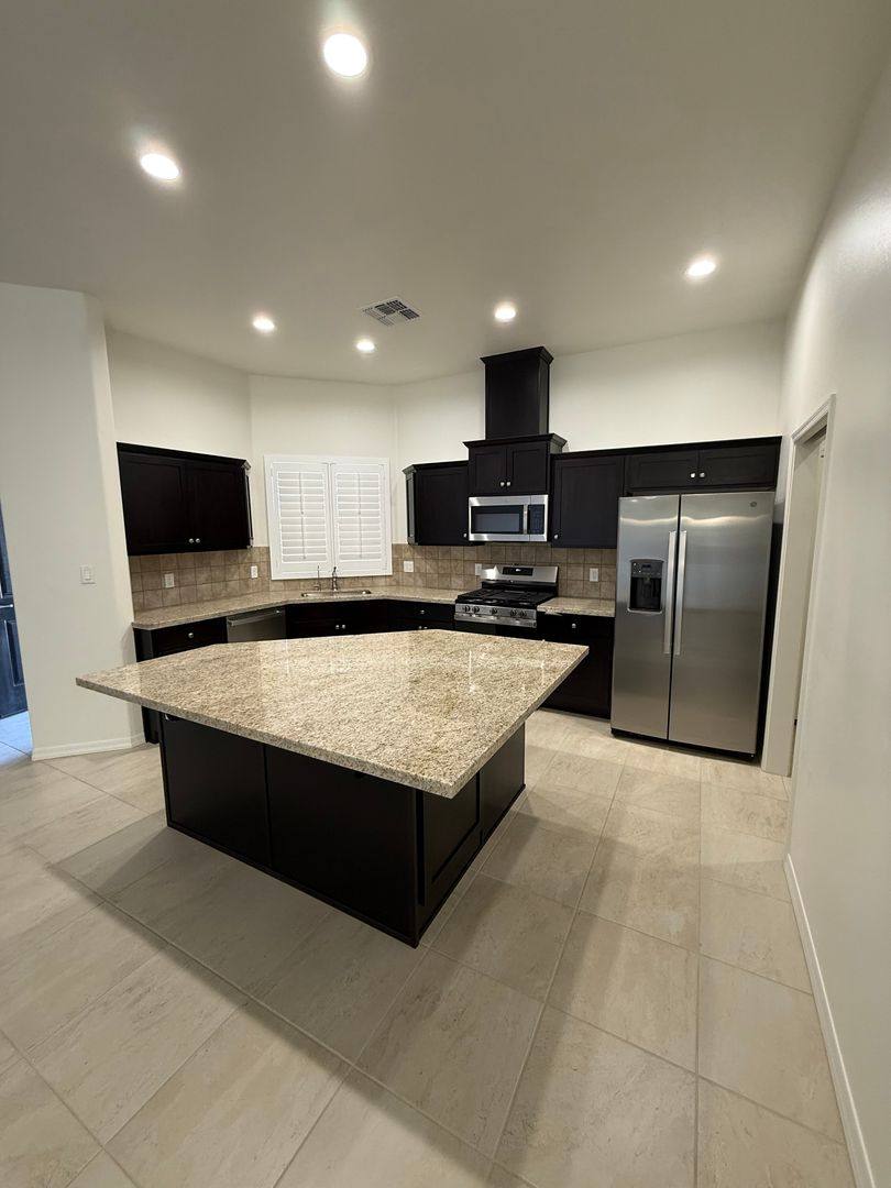 House for rent at 3383 W 36th Place, Yuma, AZ 85365