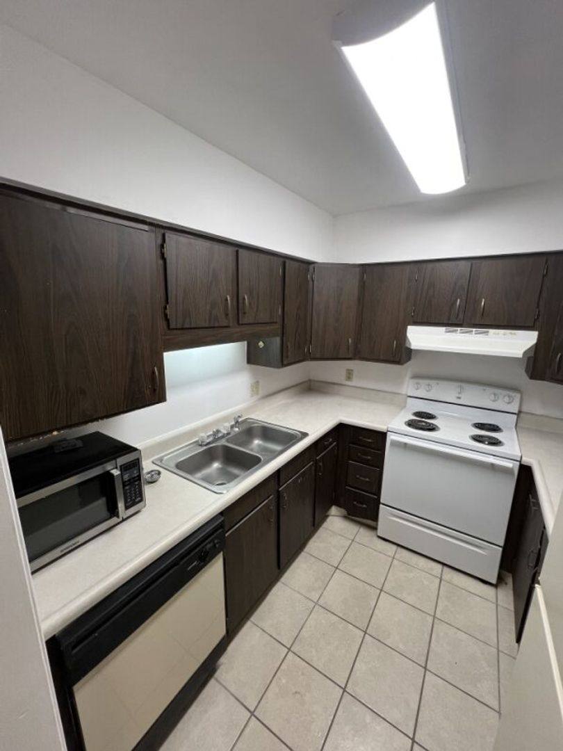 Apartment for rent at 4547 Alvin Dark, Baton Rouge, LA 70820