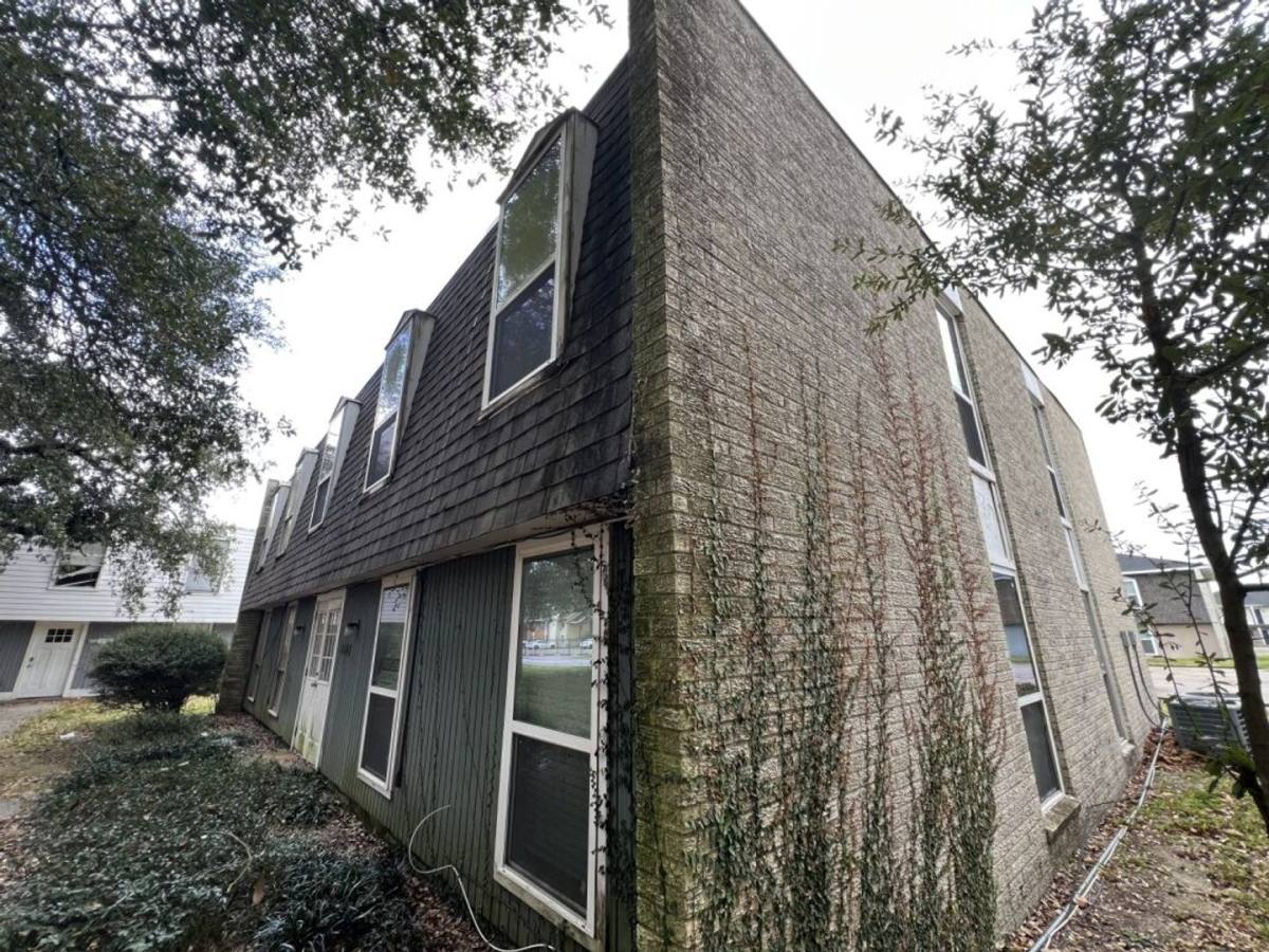 Apartment for rent at 4547 Alvin Dark, Baton Rouge, LA 70820