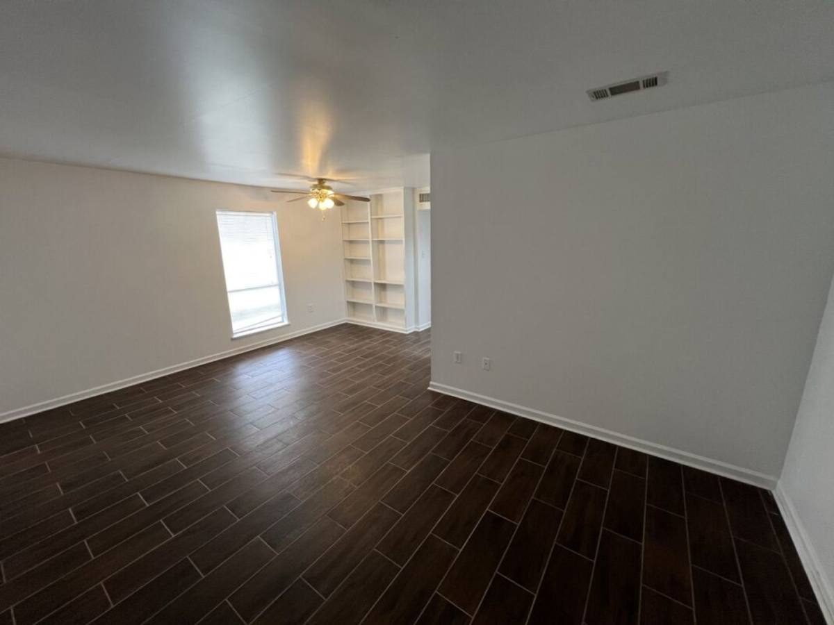 Apartment for rent at 4547 Alvin Dark, Baton Rouge, LA 70820