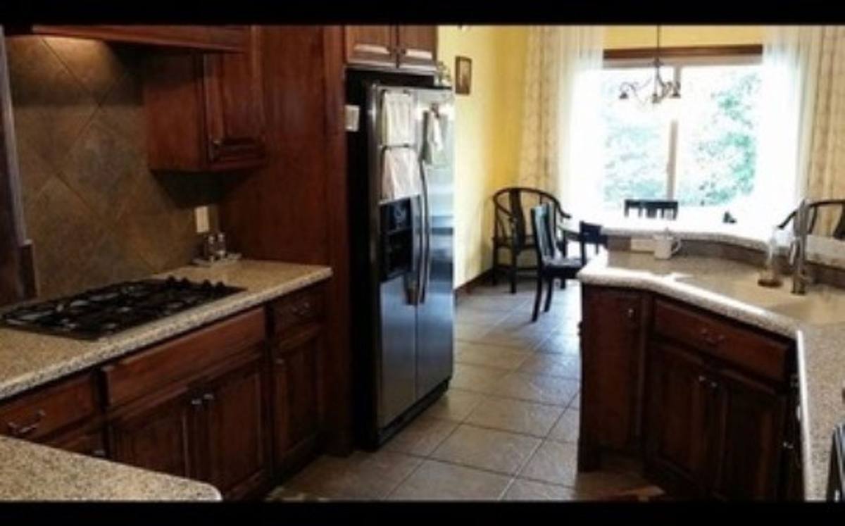 House for rent at 3209 Songwood Dr, Edmond, OK 73003