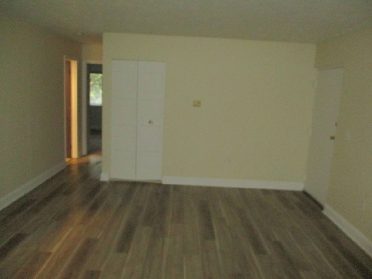 Apartment for rent at 900 Kris Dr, Coraopolis, PA 15108