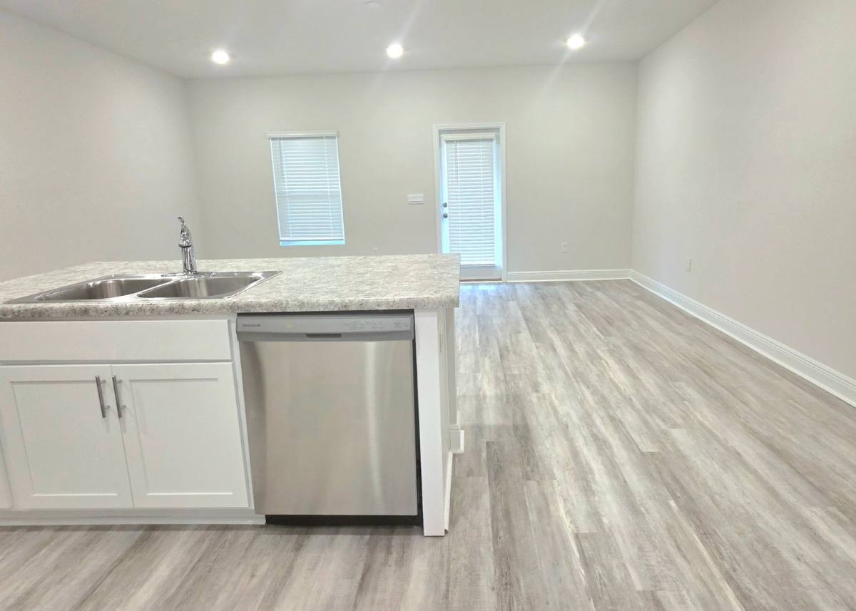 Townhouse for rent at 1306 Leeway Dr, Pensacola, FL 32507