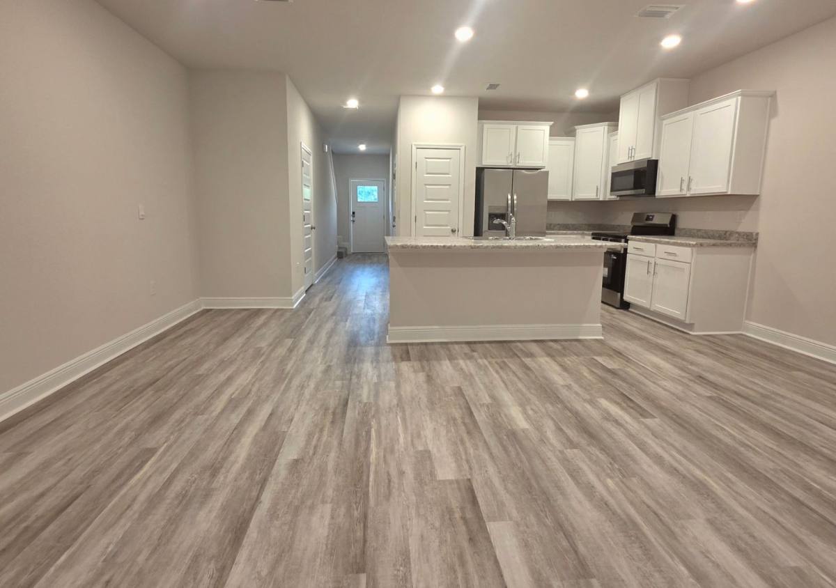 Townhouse for rent at 1306 Leeway Dr, Pensacola, FL 32507