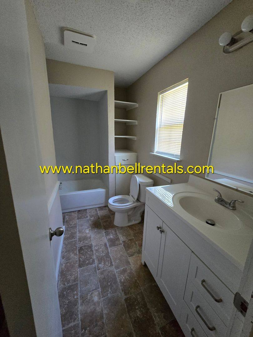 House for rent at 1480 10th St NE, Paris, TX 75460