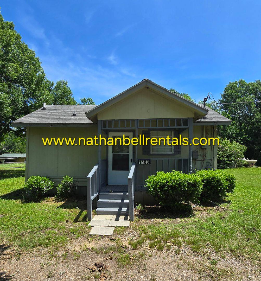 House for rent at 1480 10th St NE, Paris, TX 75460