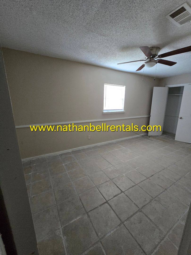House for rent at 1480 10th St NE, Paris, TX 75460
