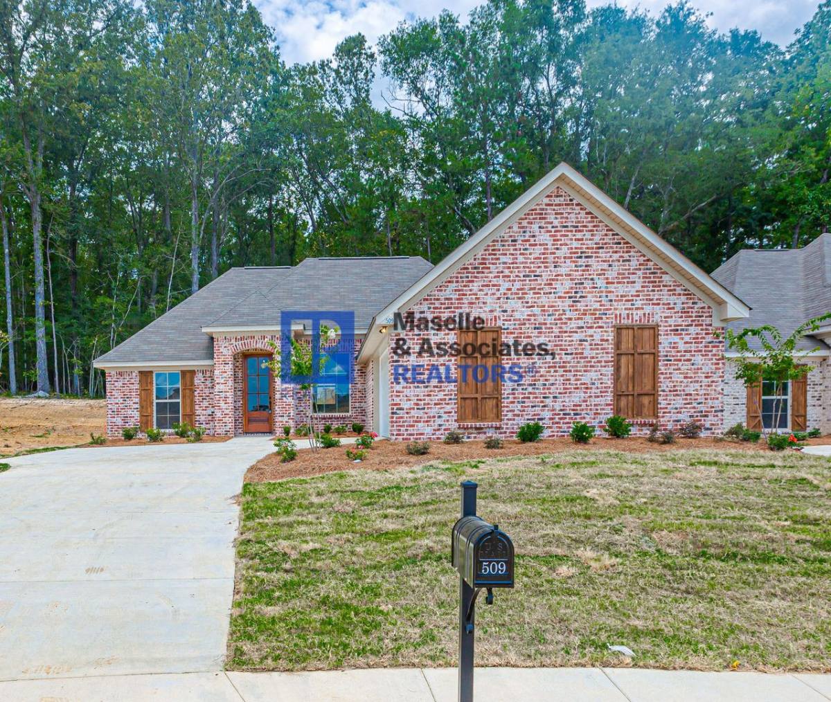 House for rent at 509 Silver Hill Dr, Pearl, MS 39208