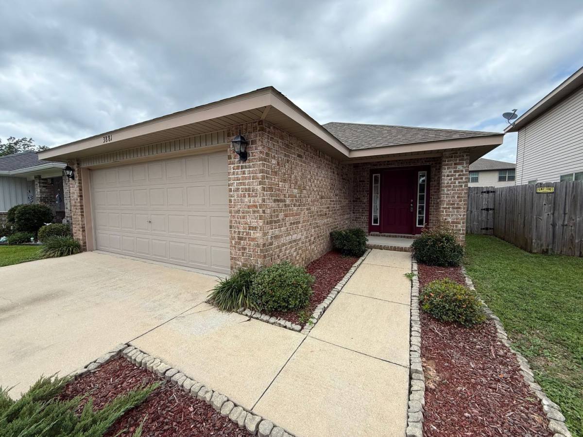 House for rent at 3881 Weatherstone Circle, Pensacola, FL 32507