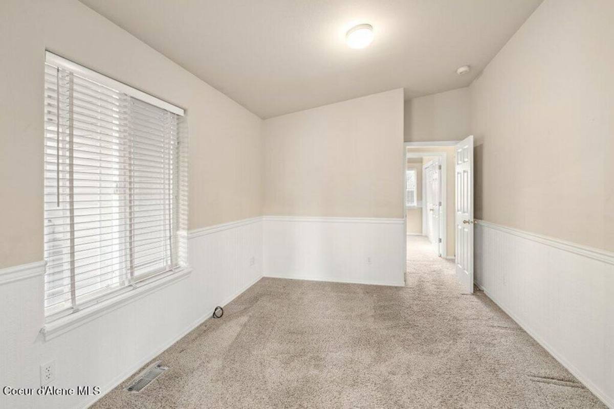 House for rent at 5905 N Stafford Rd, Coeur D Alene, ID 83815