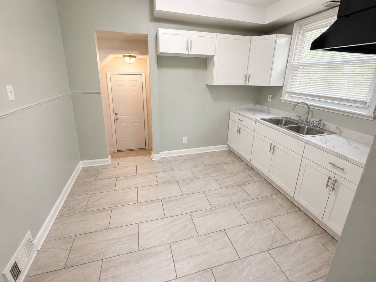 House for rent at 13693 Edmore Dr, Detroit, MI 48205