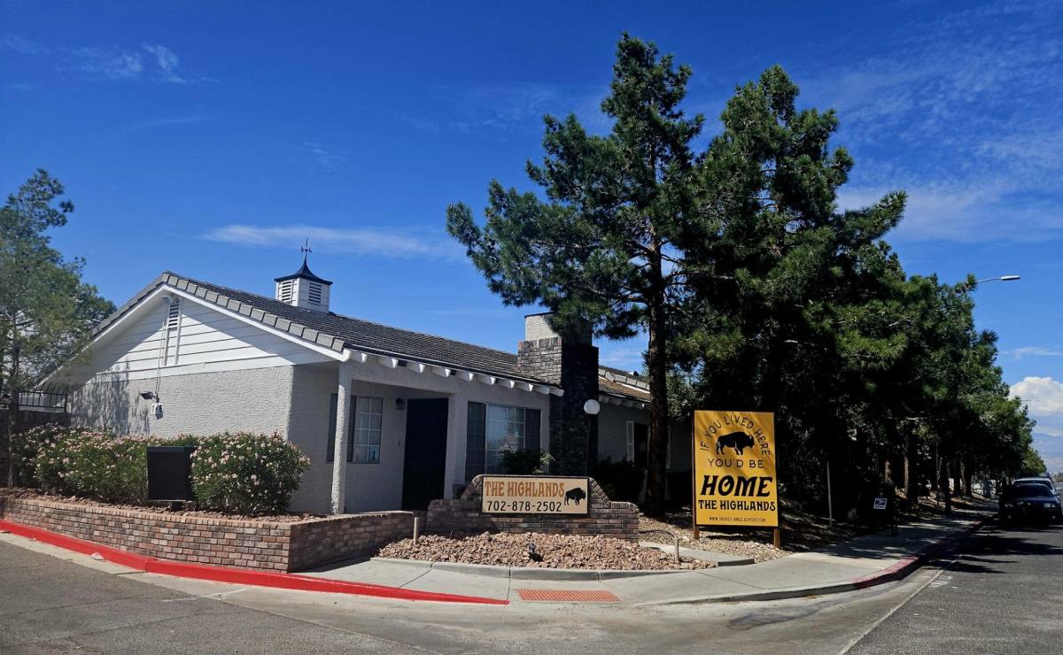 Apartment for rent at 1101 N Rainbow Blvd, Las Vegas, NV 89108