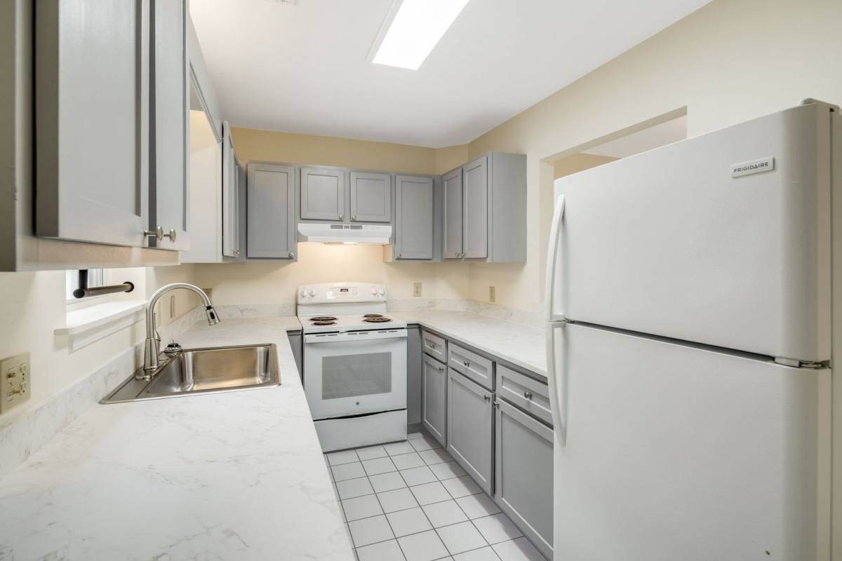 Apartment for rent at 108 Mount Clare Ave, Asheville, NC 28801