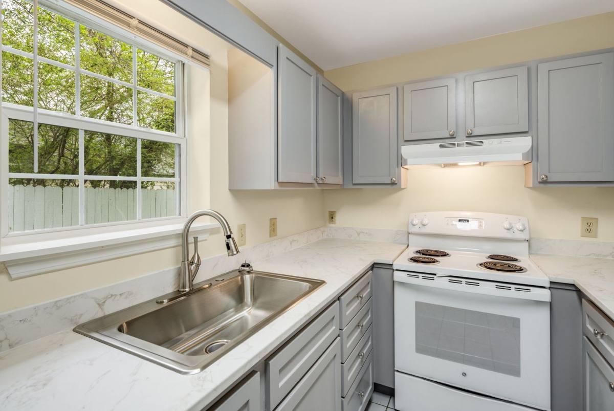 Apartment for rent at 108 Mount Clare Ave, Asheville, NC 28801