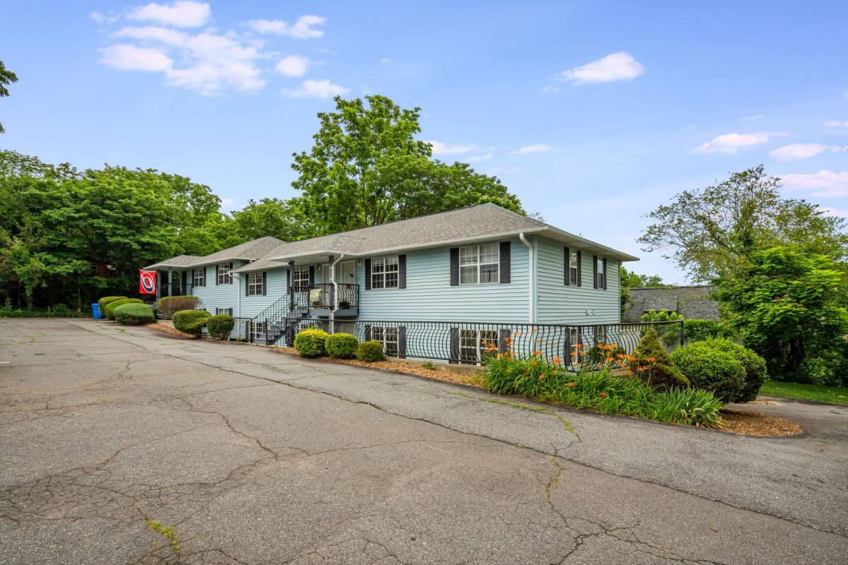 Apartment for rent at 108 Mount Clare Ave, Asheville, NC 28801